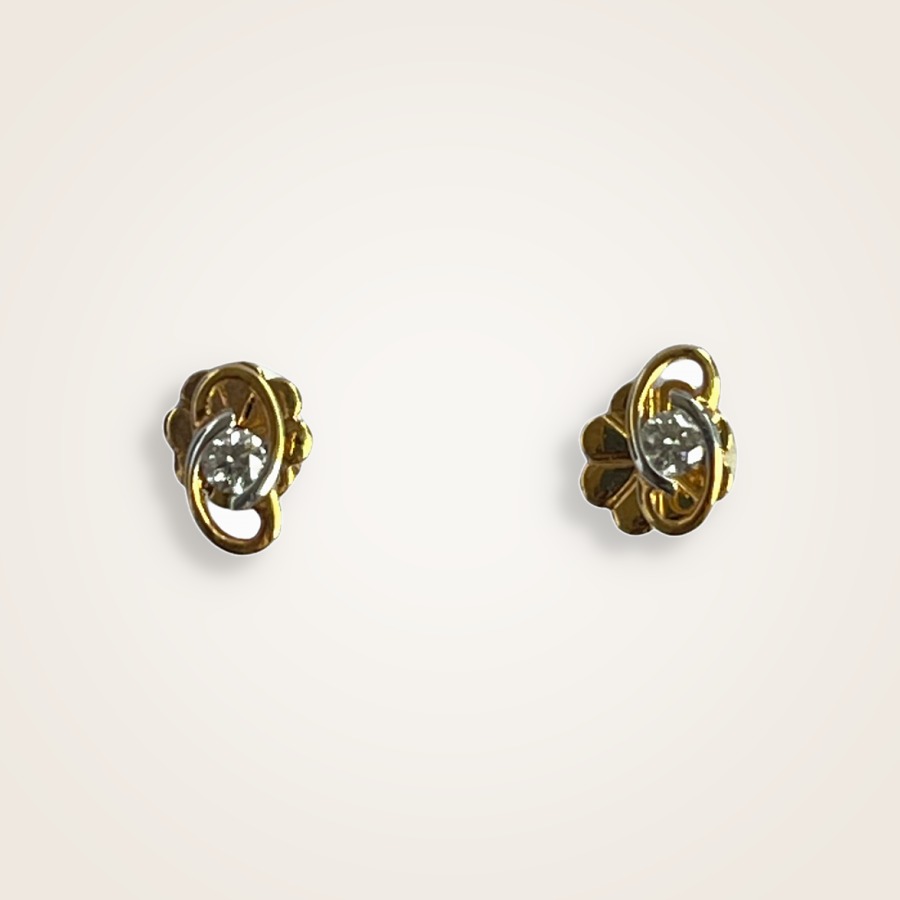 Oval Frame Diamond Studs